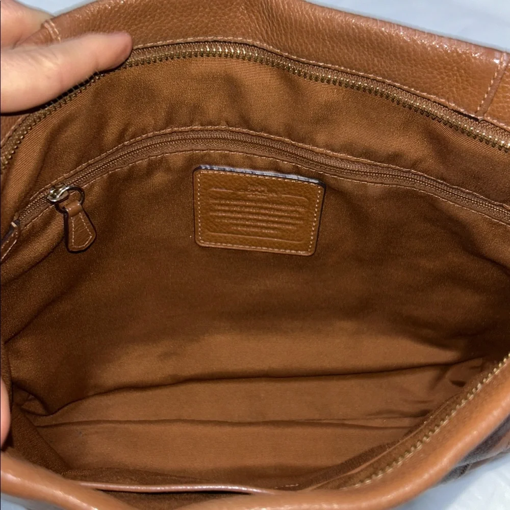 LIKE NEW Coach Brown Leather Madison Isabelle Hobo - Picture 10 of 13